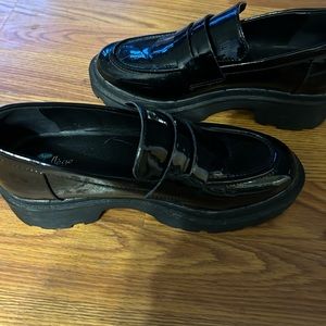 Macys shoes! Size 7.5 Great condition.